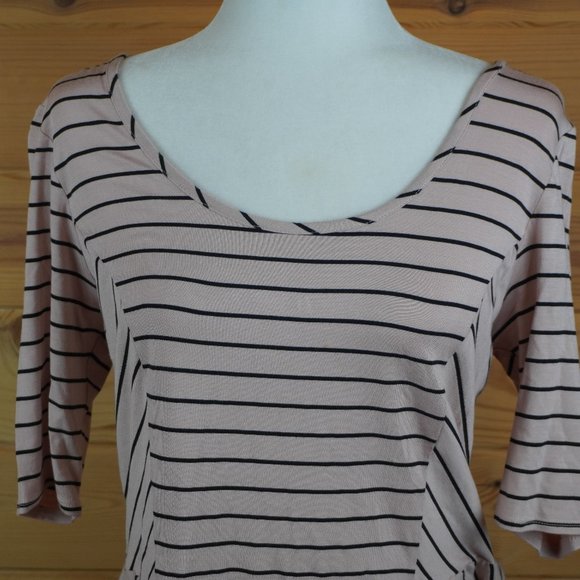 Chelsea & Theodore Black Striped Open Back Shirt Size Large - Picture 2 of 7